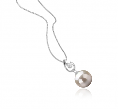 10-11mm AAAA Quality Freshwater Cultured Pearl Pendant in Femke White